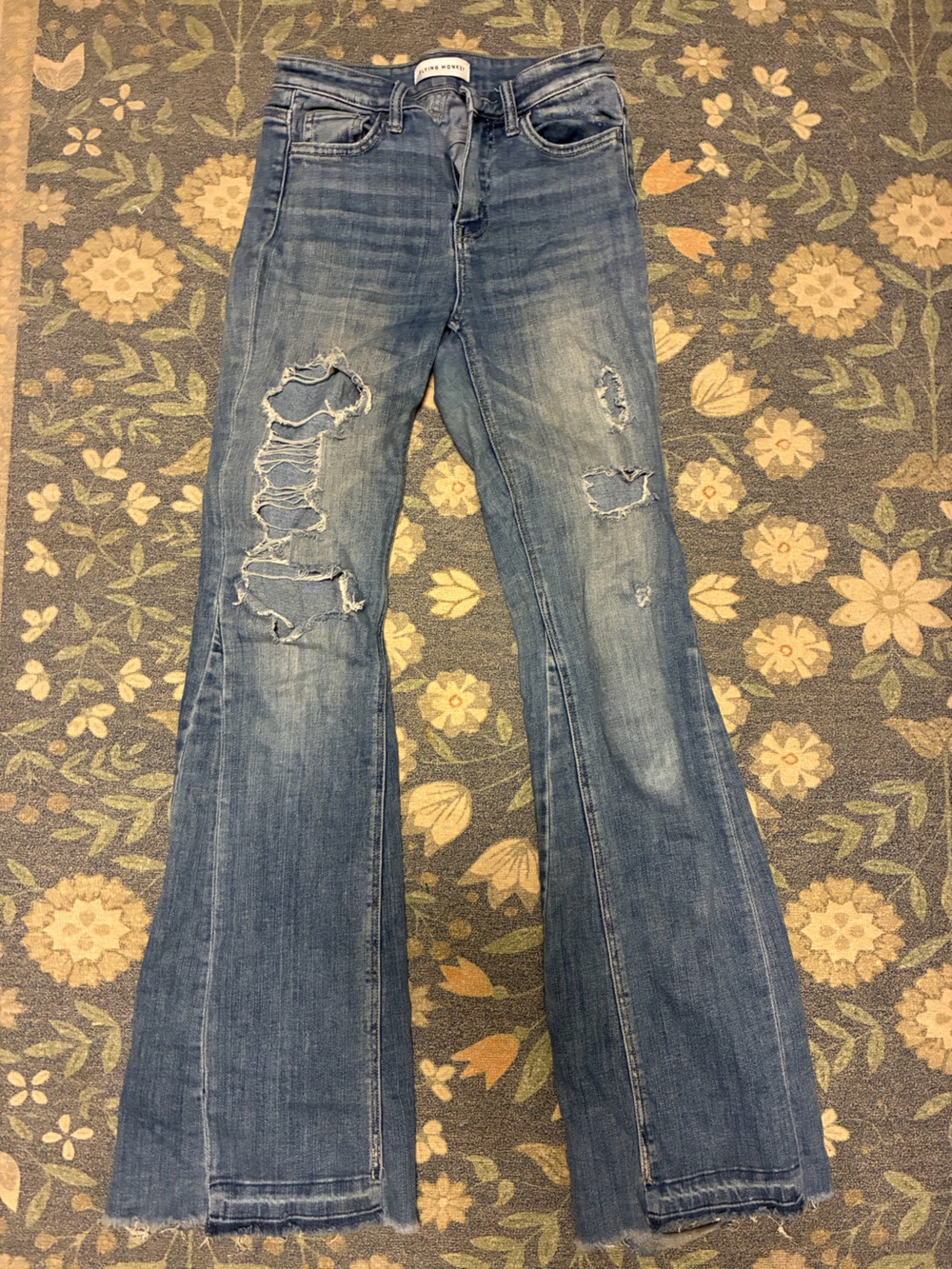 Flying Monkey Distressed Medium Blue Flare Jeans
Bought from Buckle